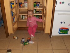 Hannah-Busted-digging