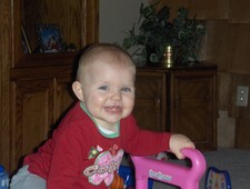 Hannahs-two-front-teeth.